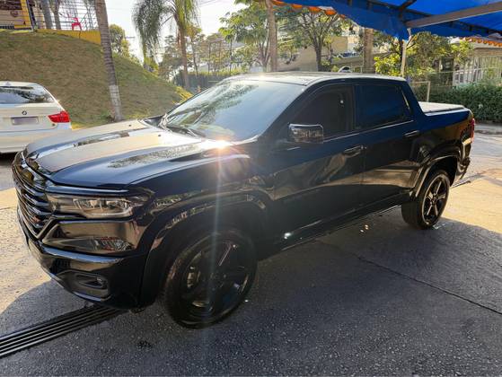 RAM RAMPAGE 2.0 HURRICANE 4 TURBO GASOLINA R/T 4X4 AUTOMÁTICO